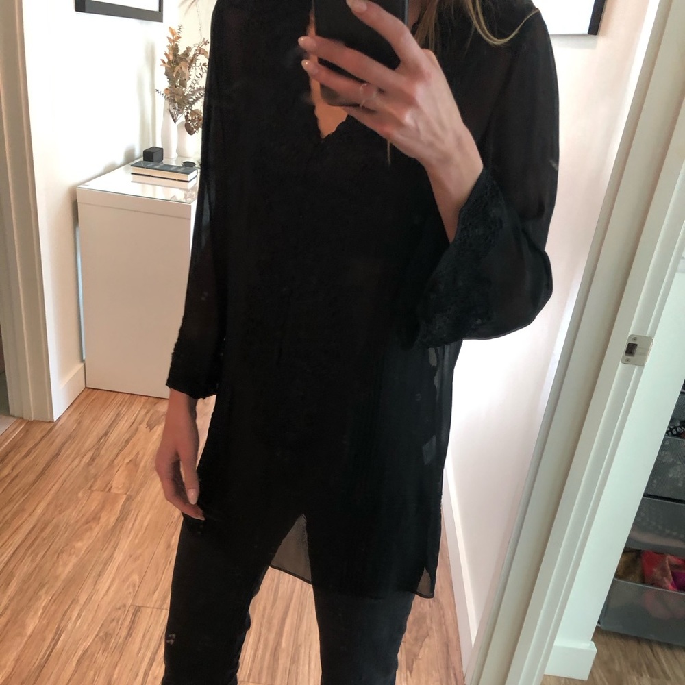 BCBGMAXAZRIA 100% Silk Sheer Black Tunic Sz M